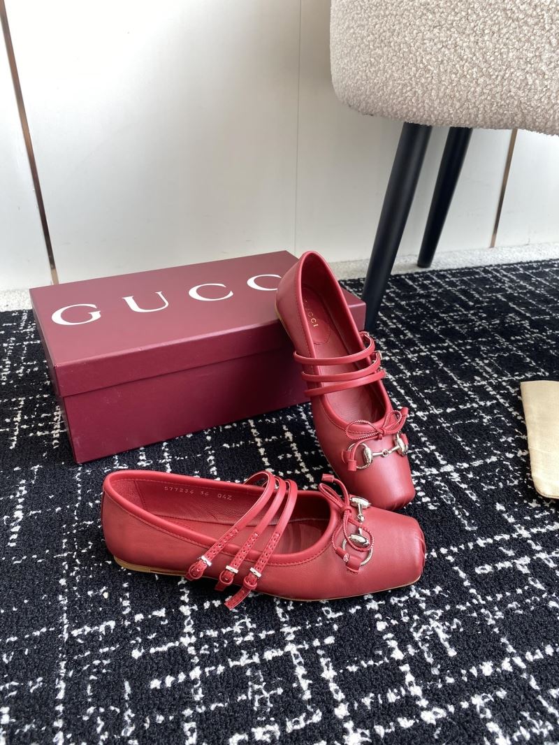 Gucci Flat Shoes